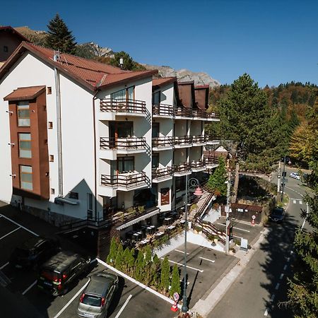 Hotel Marea Neagra Sinaia Exterior foto