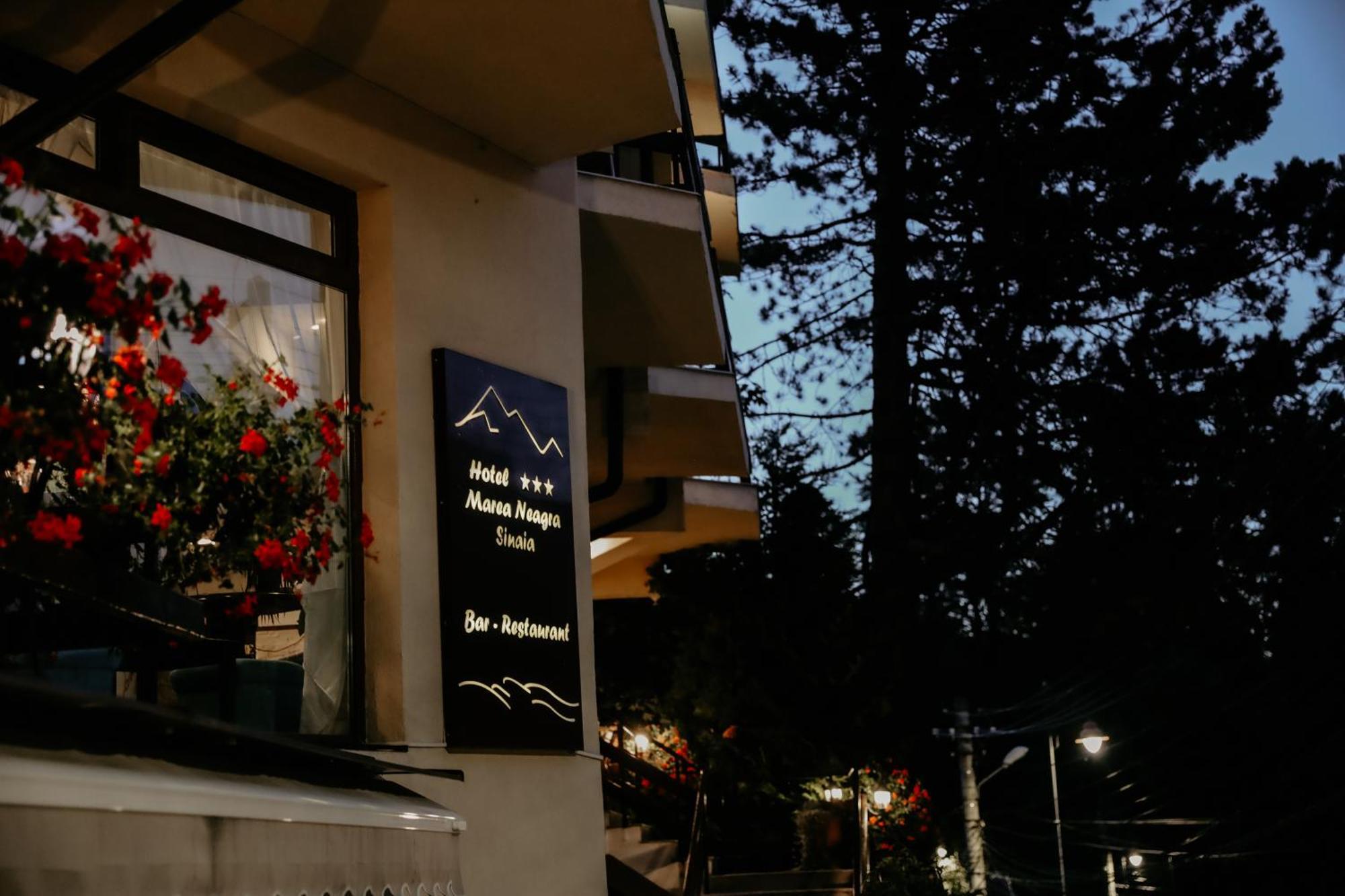Hotel Marea Neagra Sinaia Exterior foto