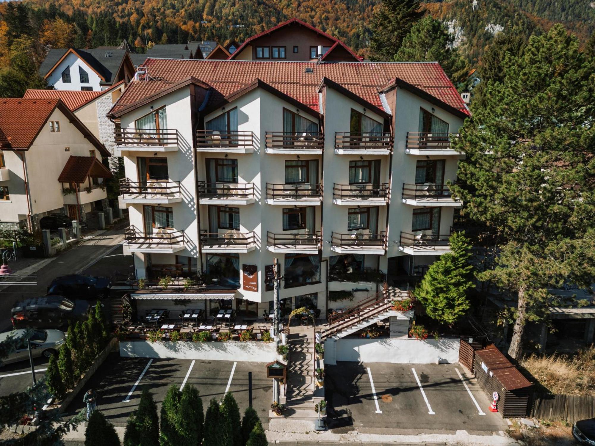 Hotel Marea Neagra Sinaia Exterior foto