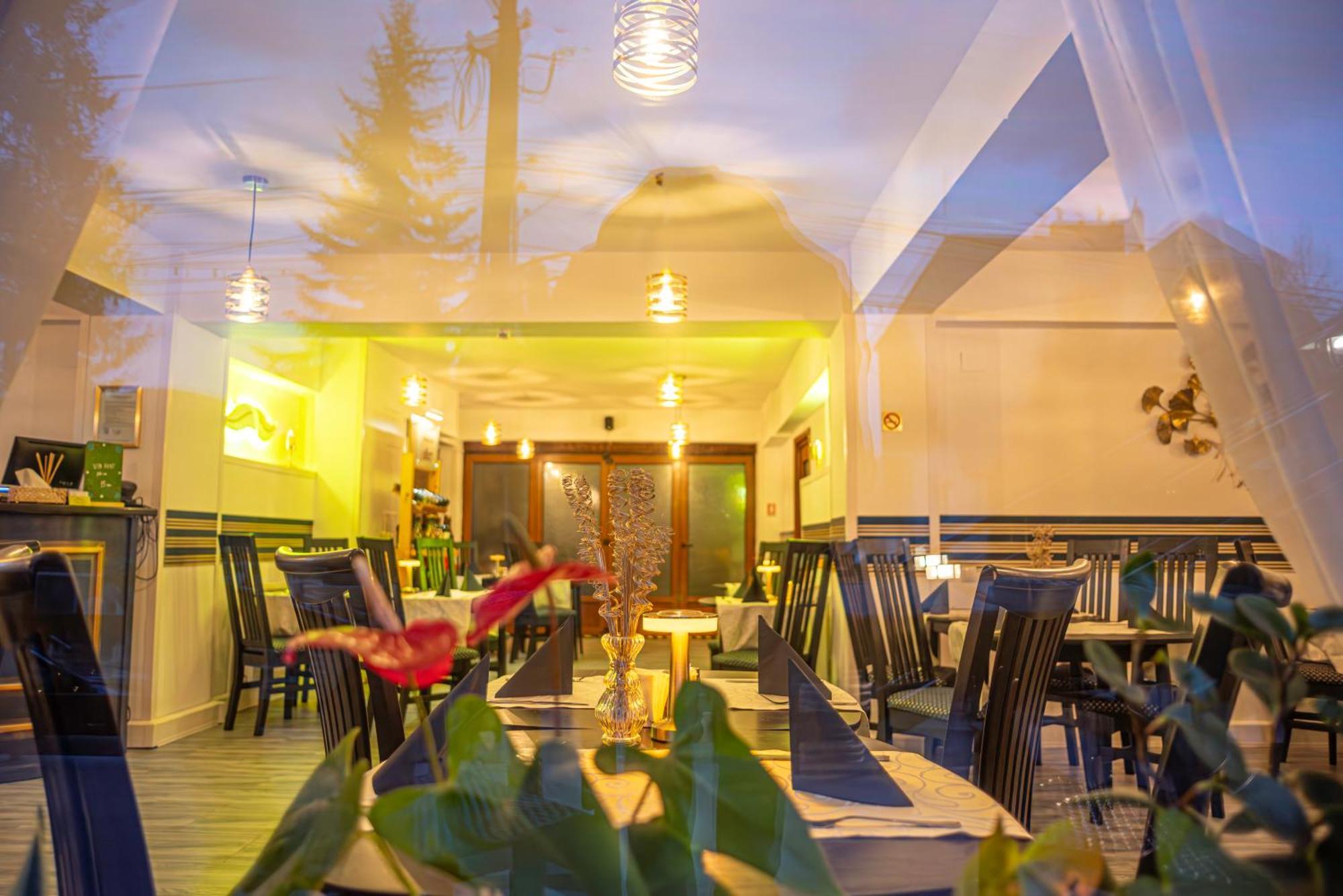 Hotel Marea Neagra Sinaia Exterior foto